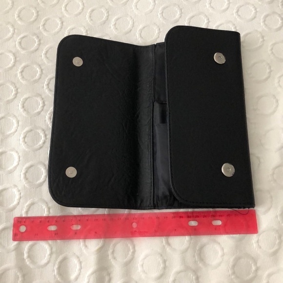 FREE W PURCHASE Makeup Brush Holder - Picture 5 of 7